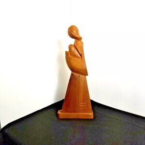 13.5" Carved Wood Mother Carrying Baby Child Figure Folk Art Decor Pre-Owned